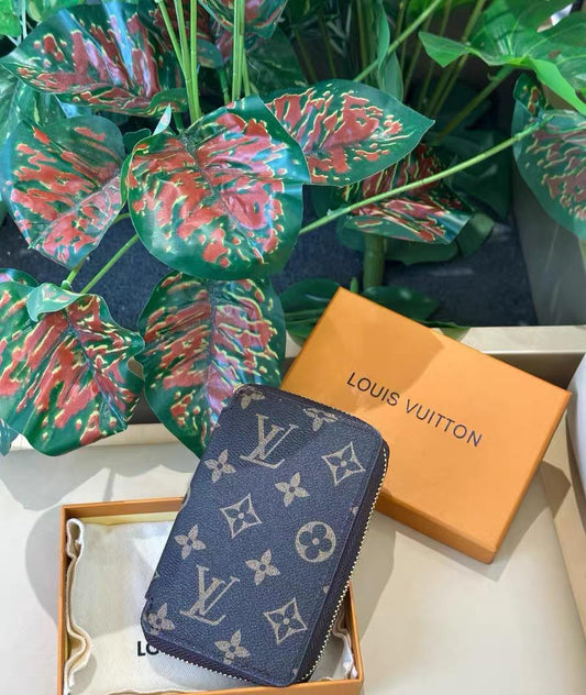 LV Nail care set