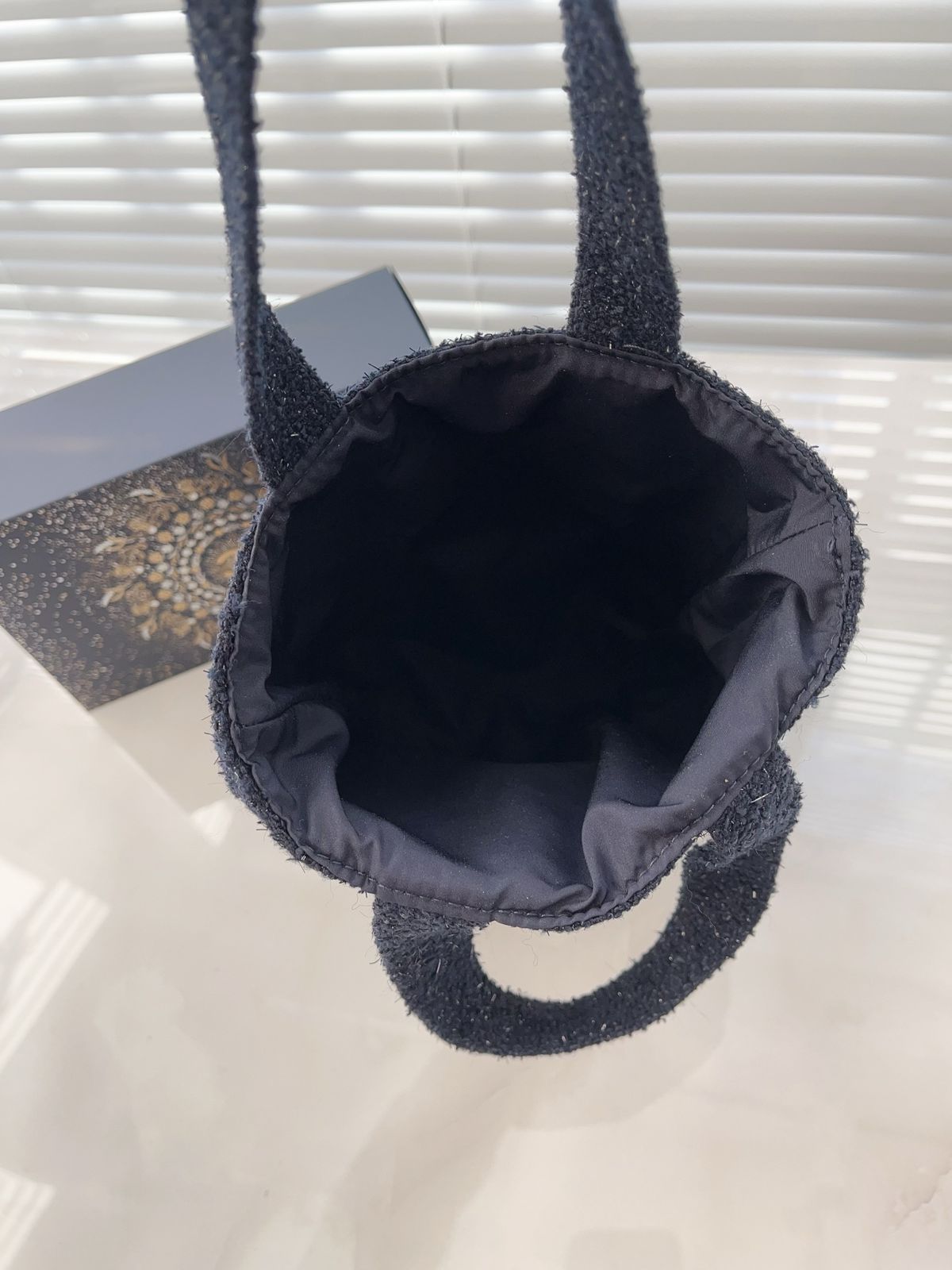 Chanel Beauty Holiday Small Tote Limited Edtition
