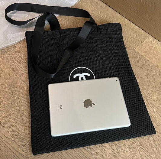 Chanel tote