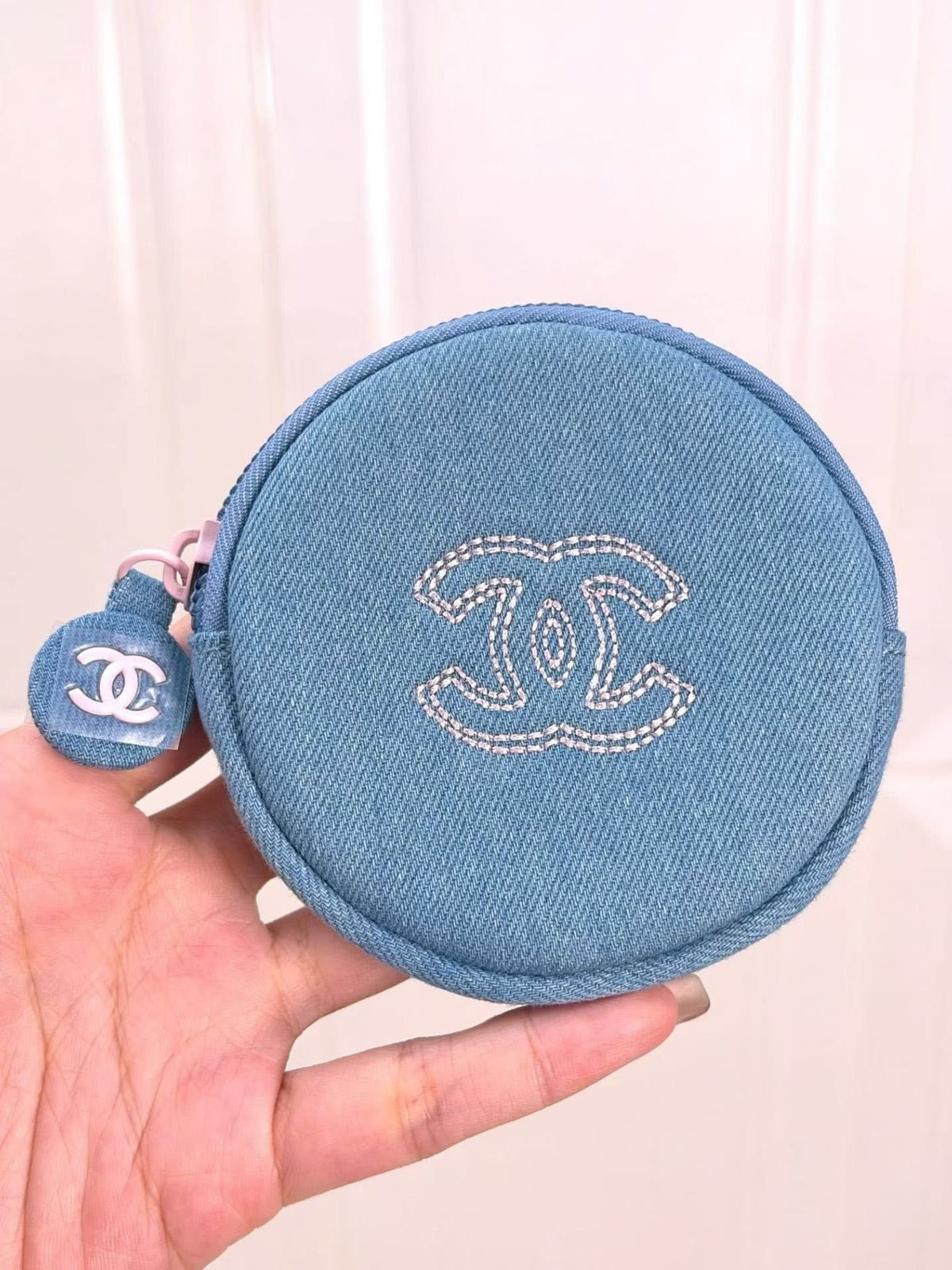 Chanel Pouch with chain