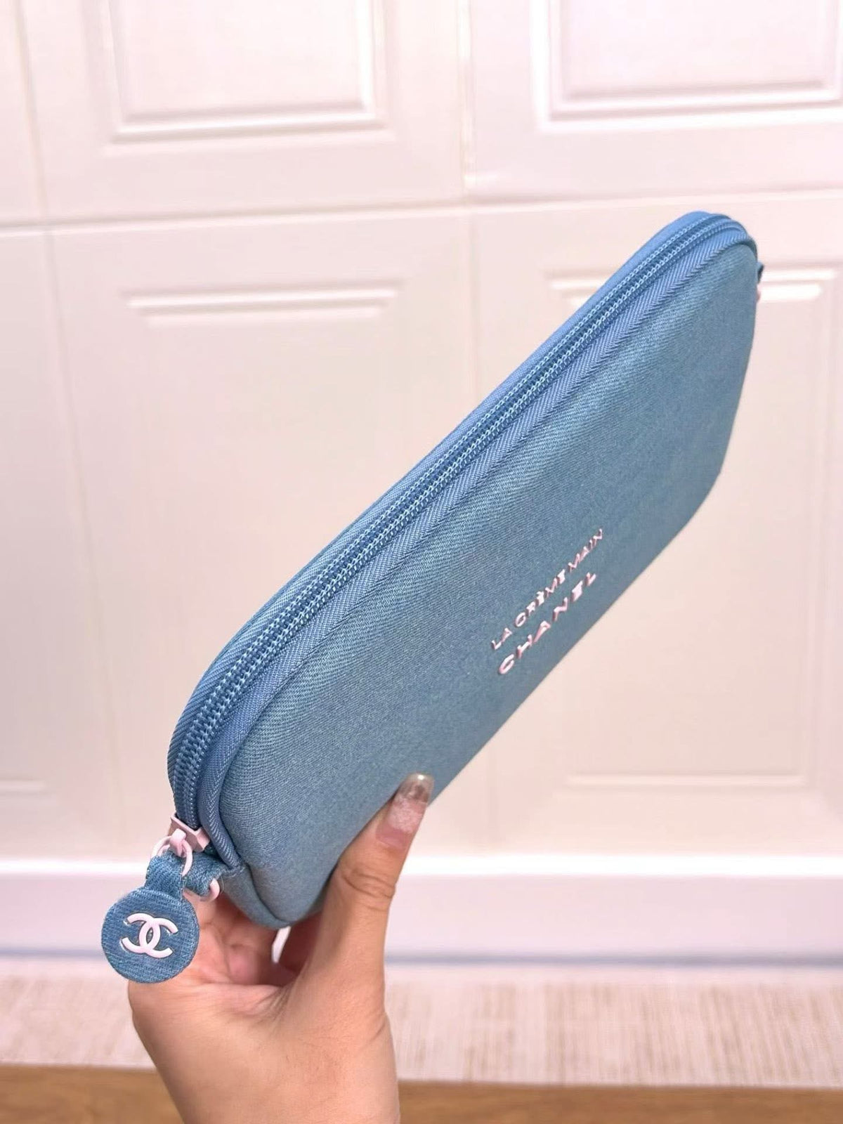 Chanel Pouch with chain