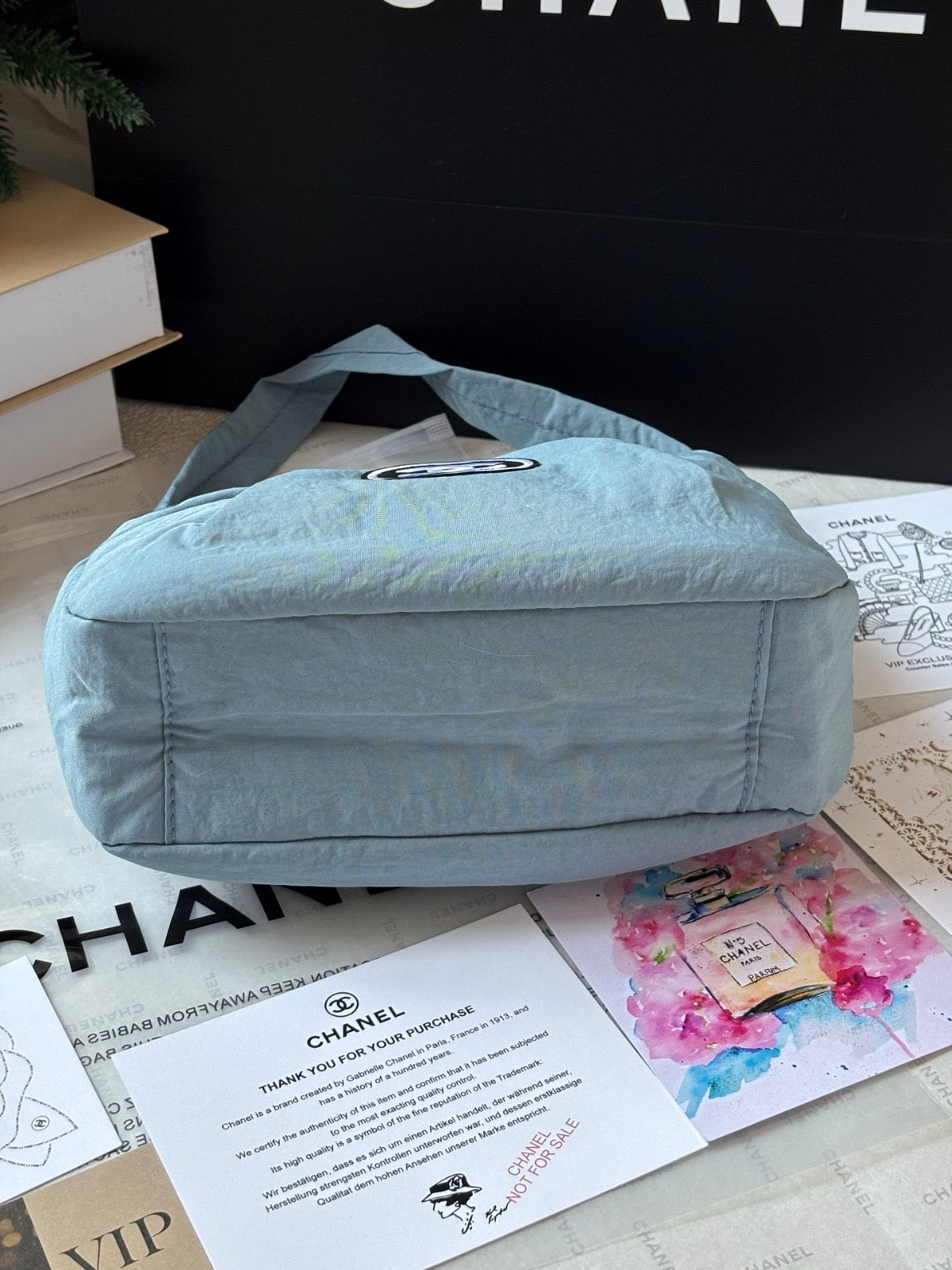 Chanel exclusive gift