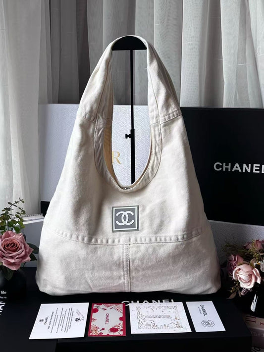 Chanel tote