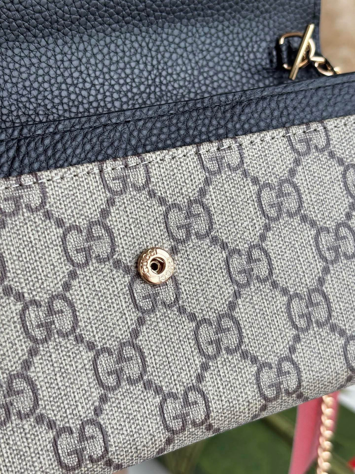 Gucci wallet on chain