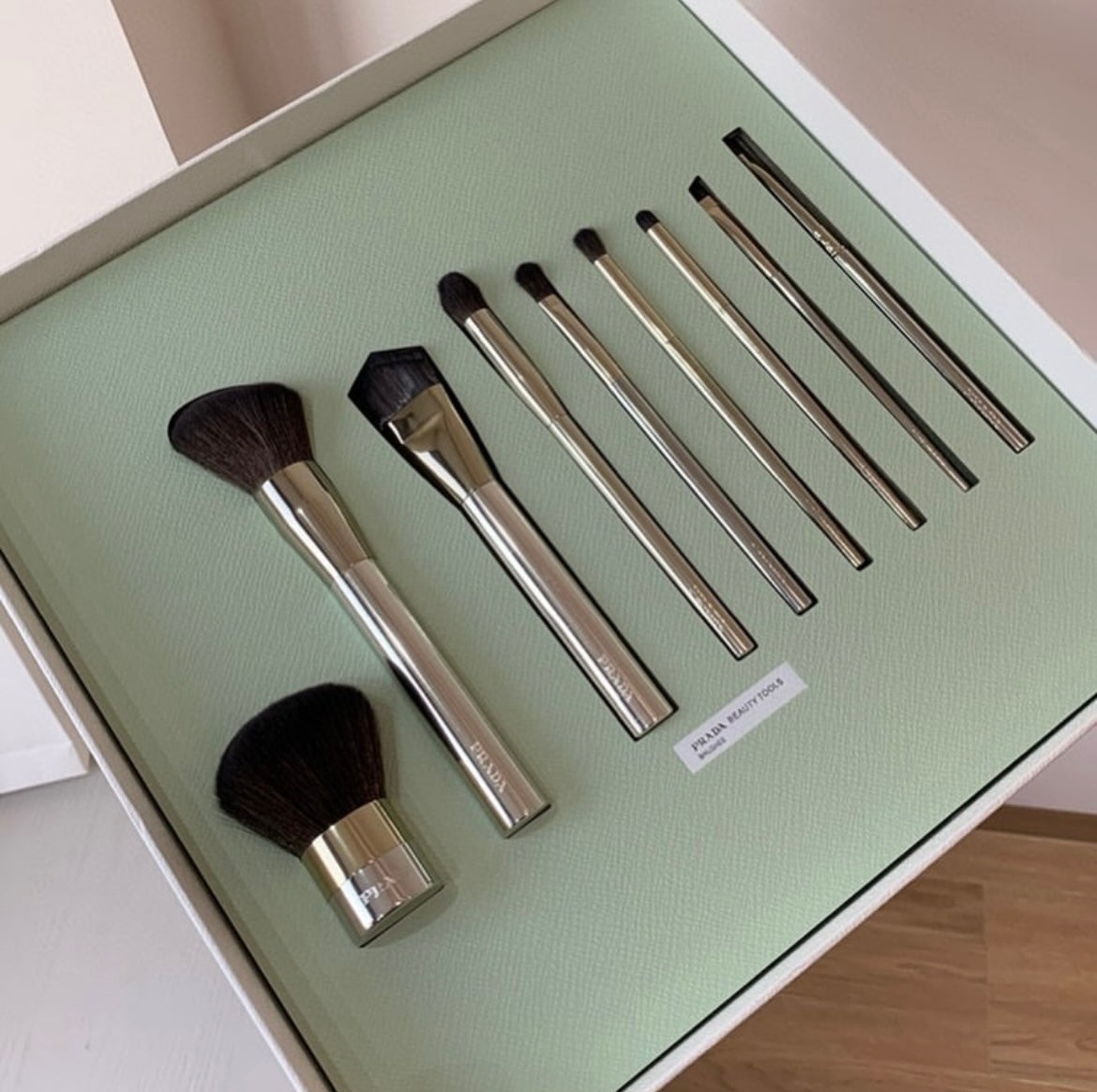Prada brush set