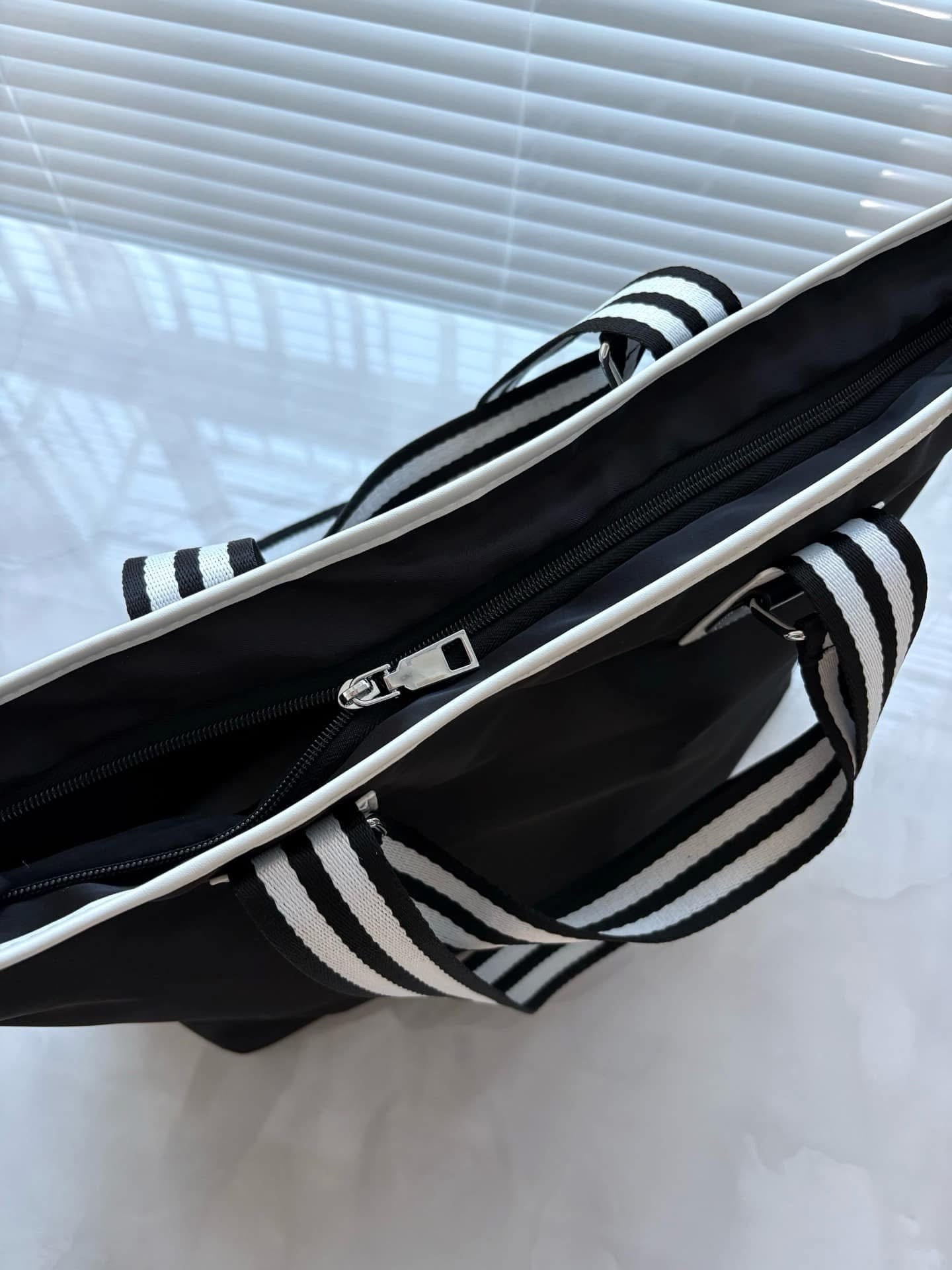 Chanel tote