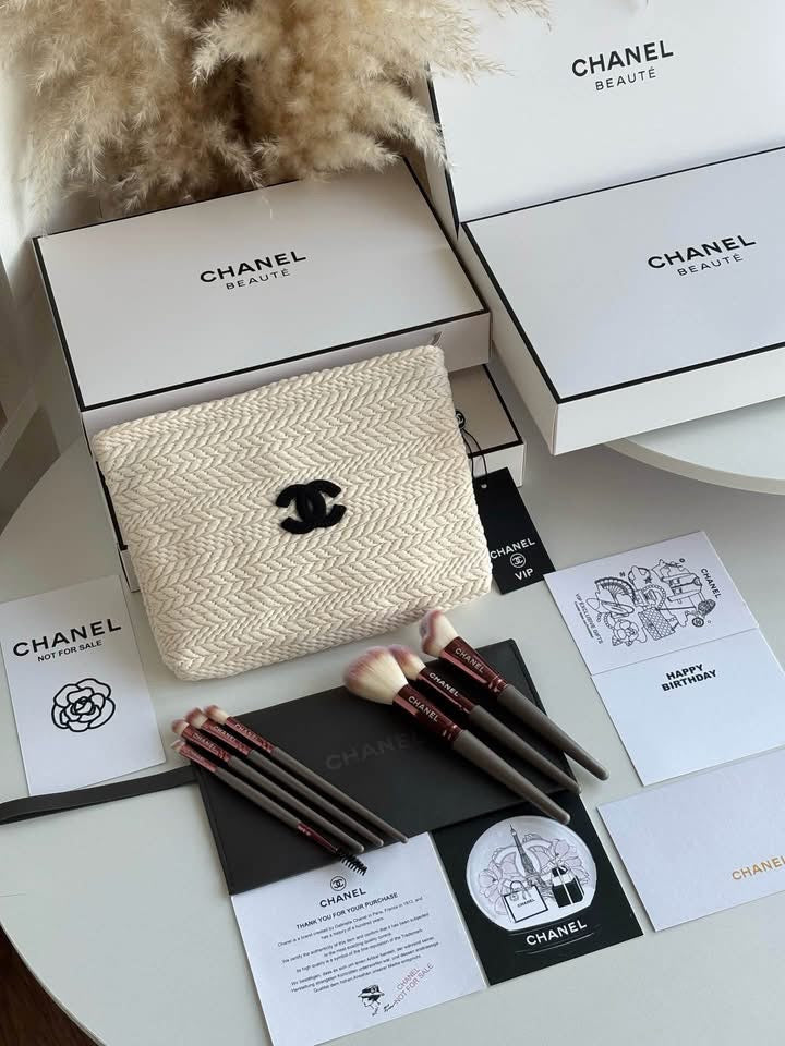 Chanel Beauty Set