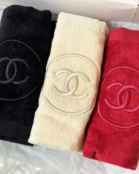Chanel towel set