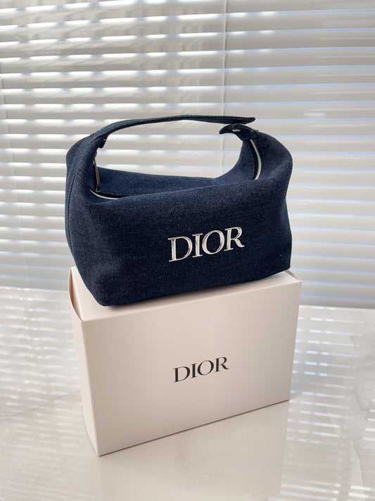 Dior pouch