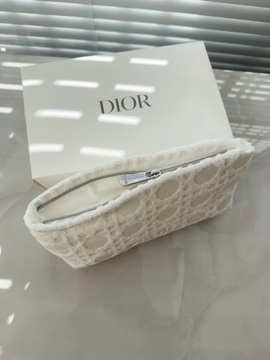 Dior pouch