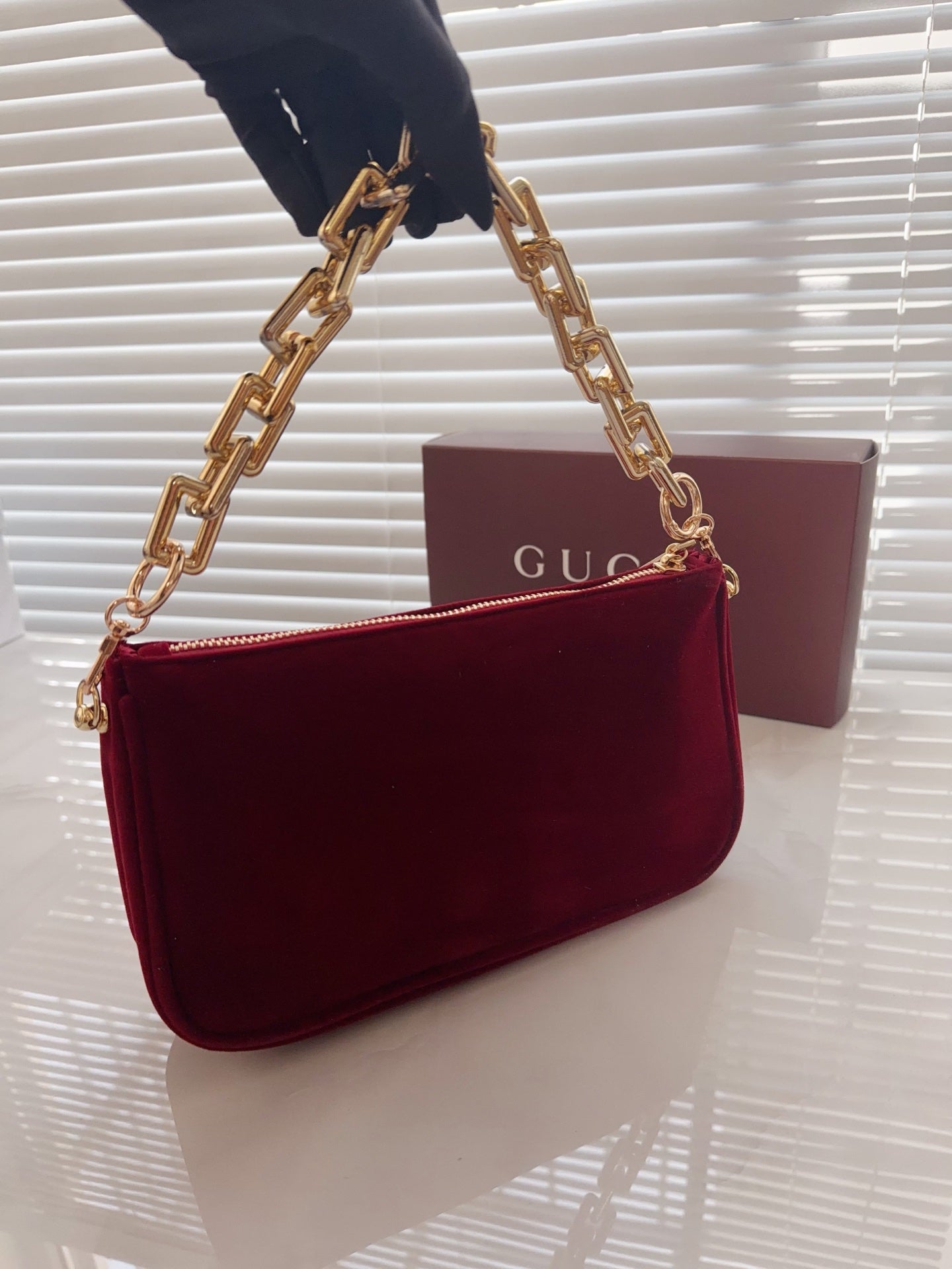 Gucci pouch with chain
