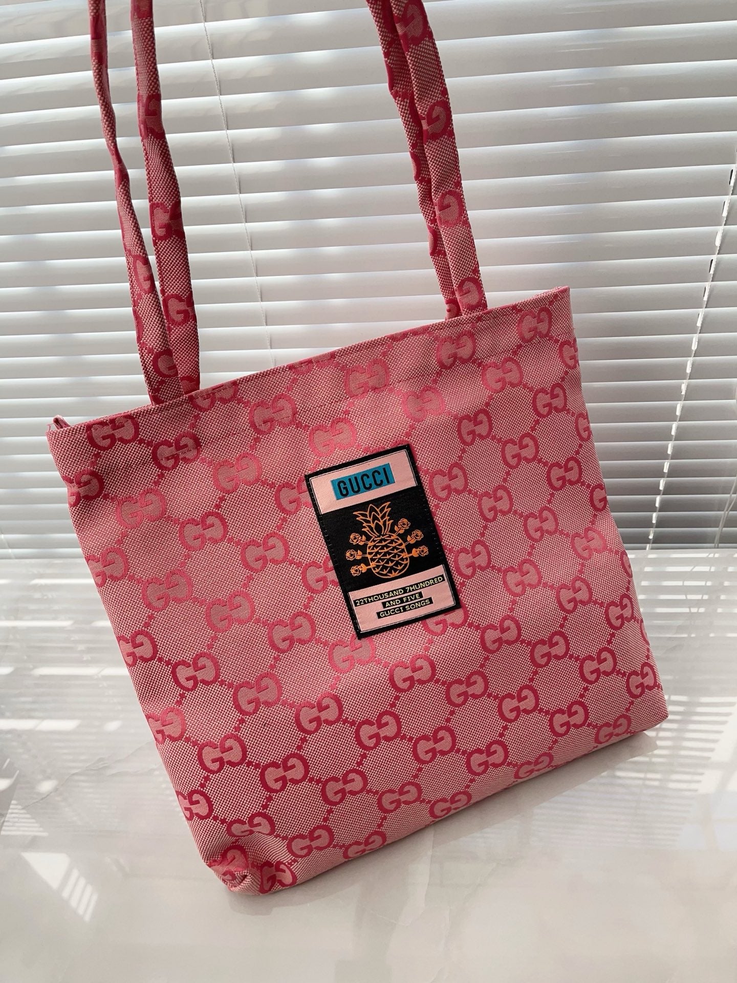 Gucci tote