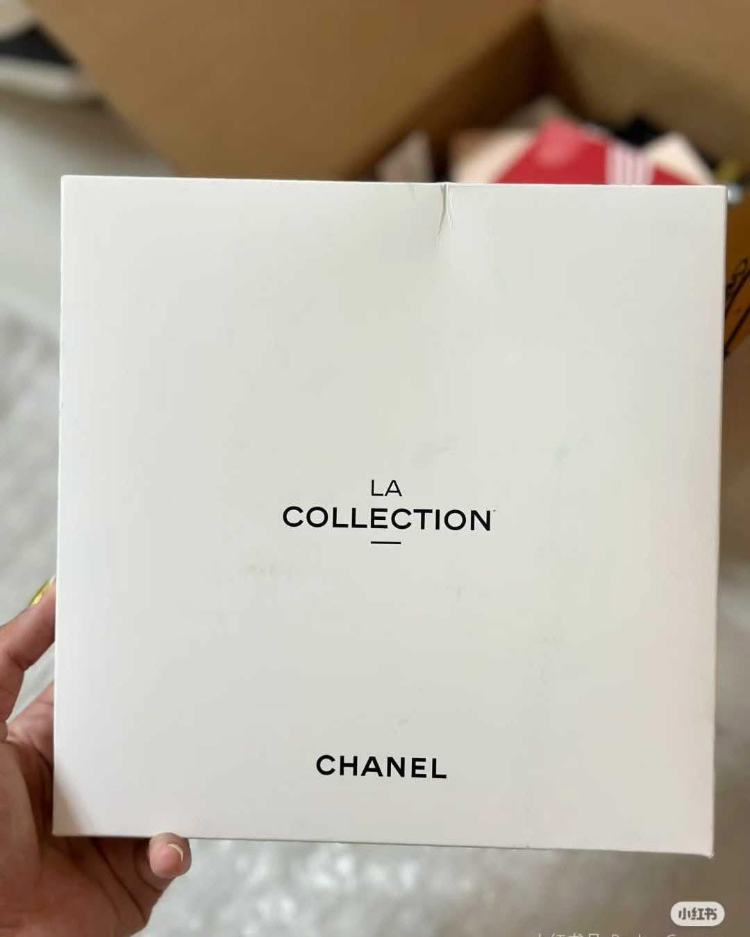 Chanel towel set
