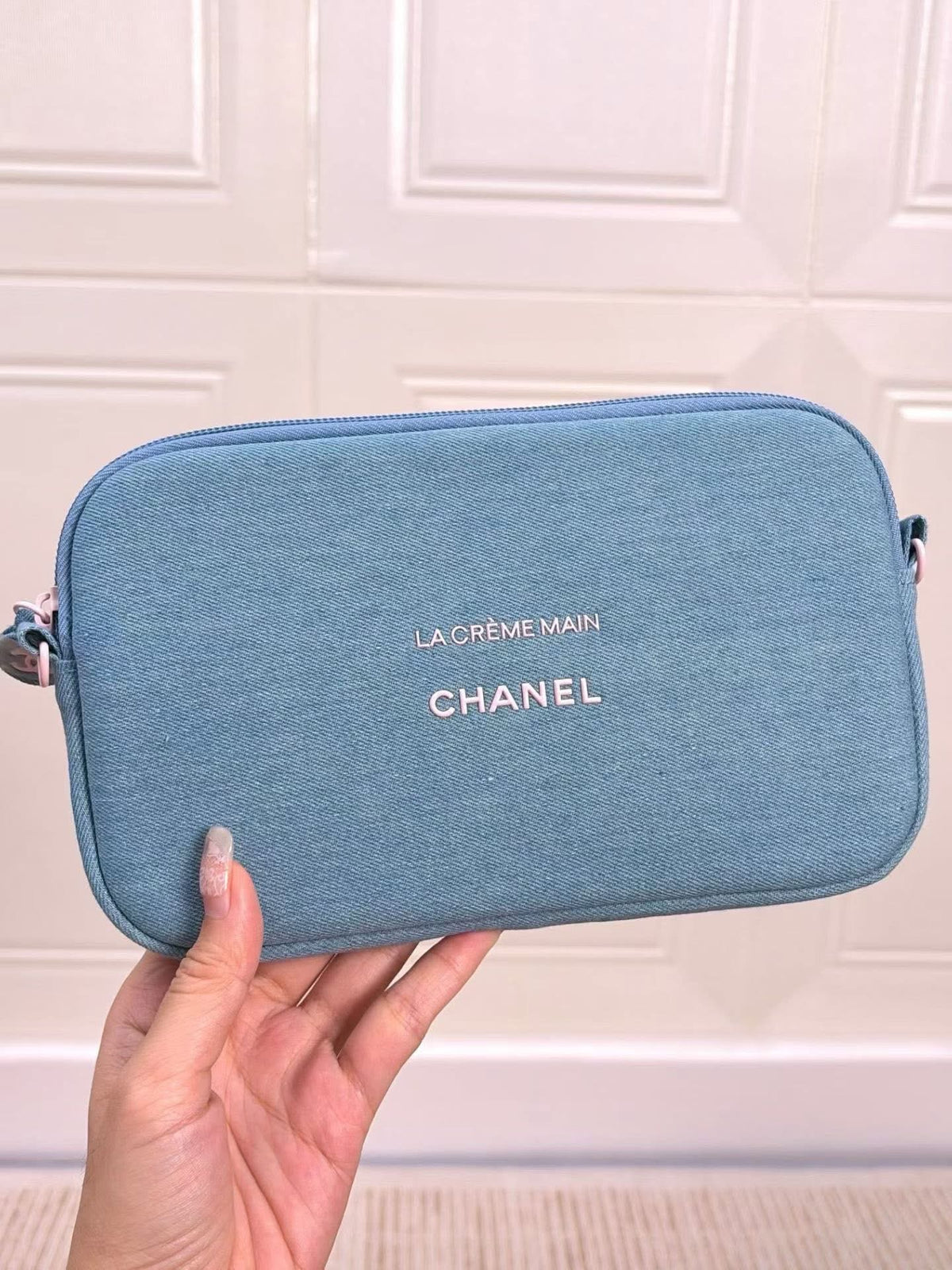 Chanel Pouch with chain