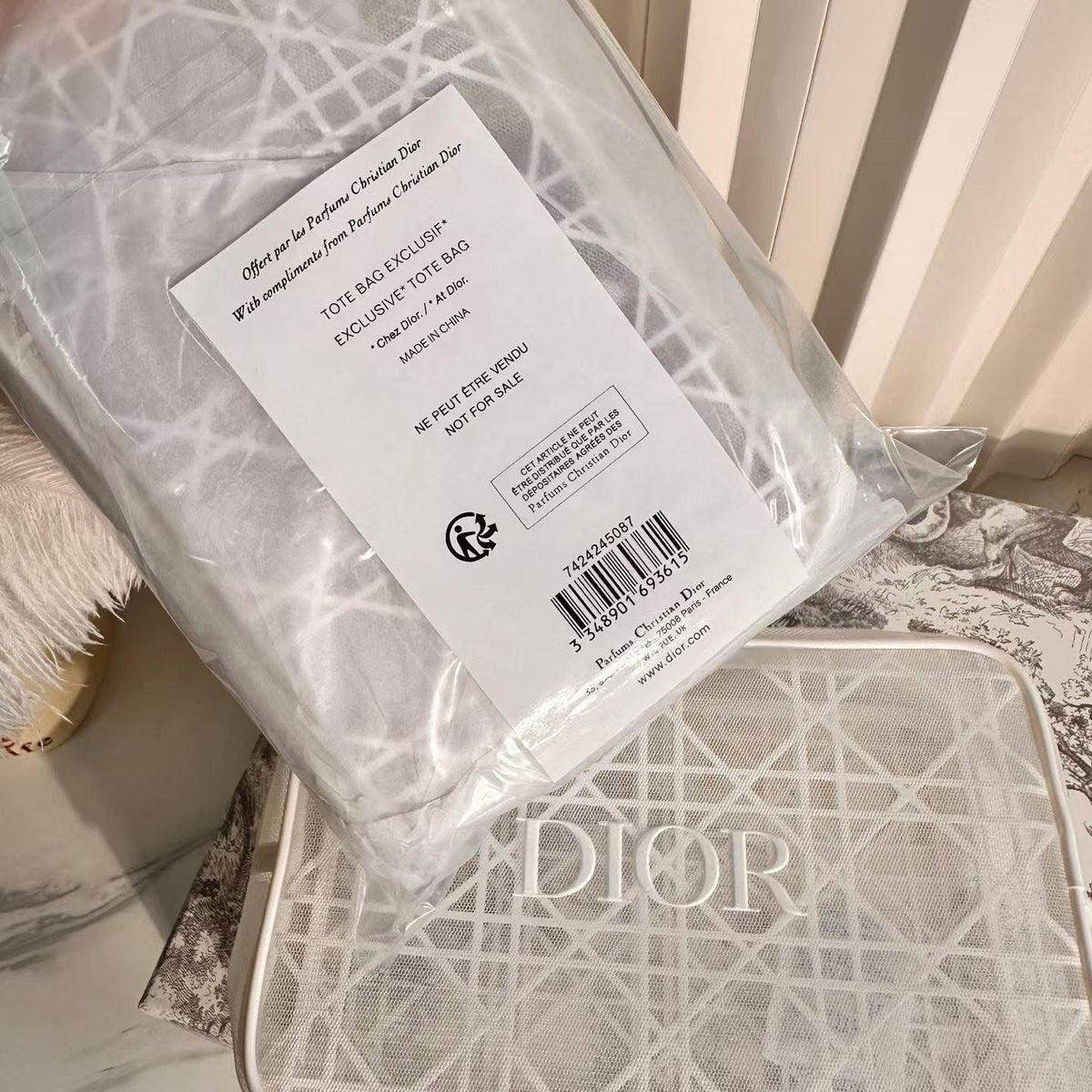 Dior pouch