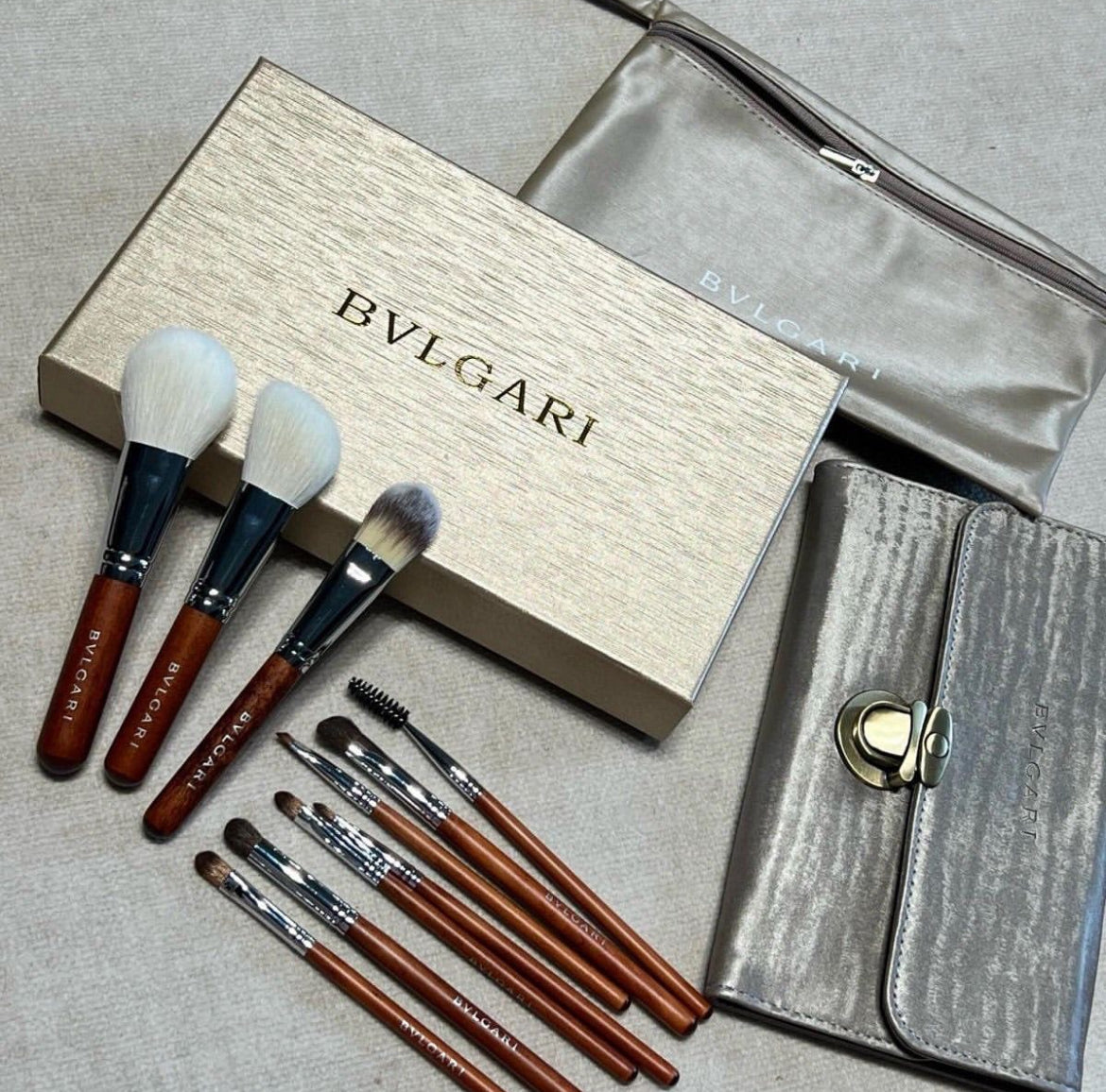 Bvlgari brush set