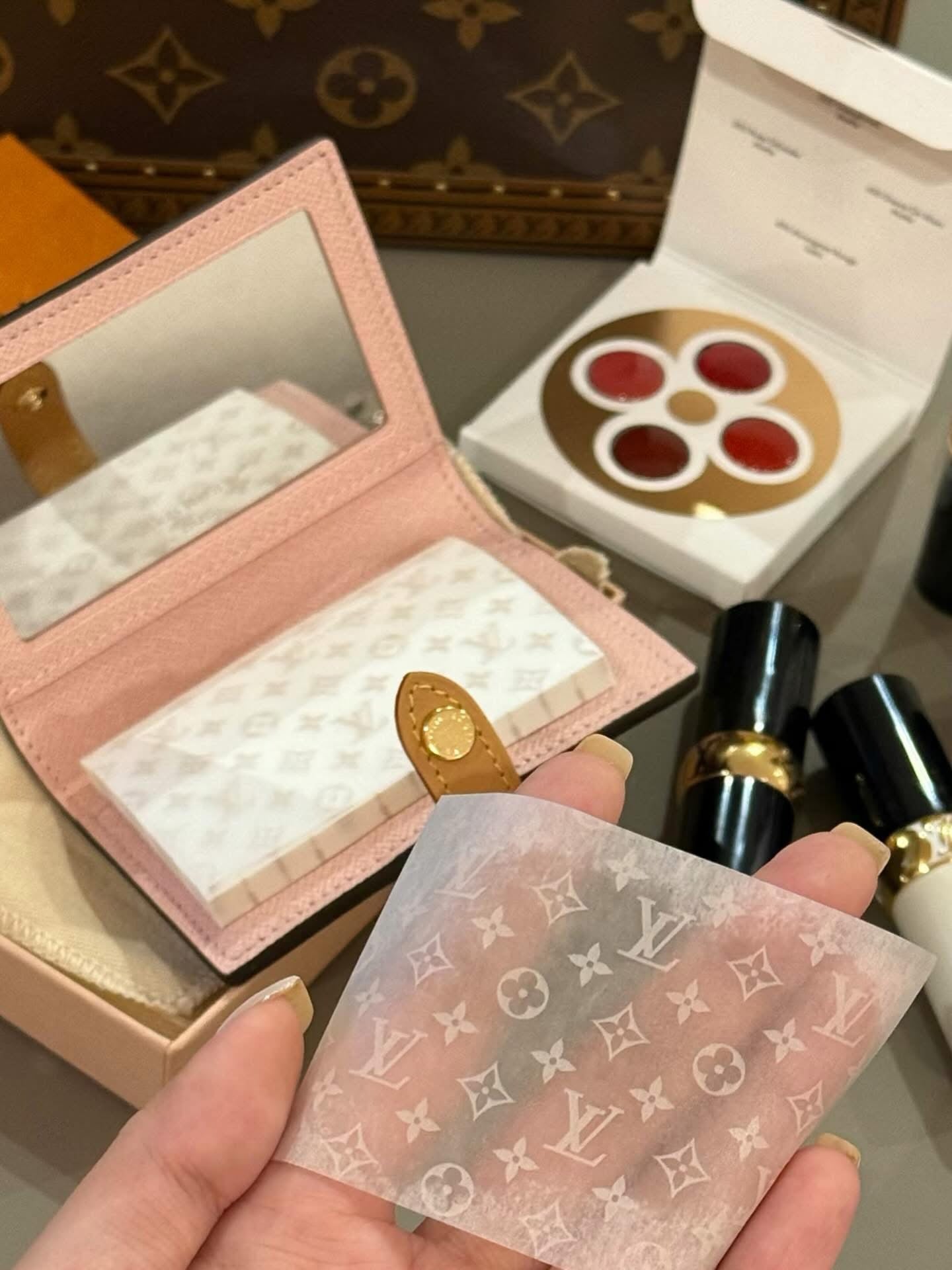 Louis Vuitton Mattifying Paper Case
