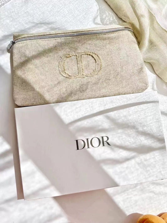 Dior pouch