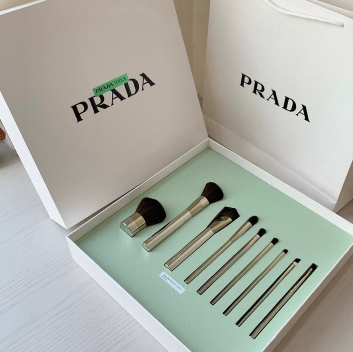 Prada brush set