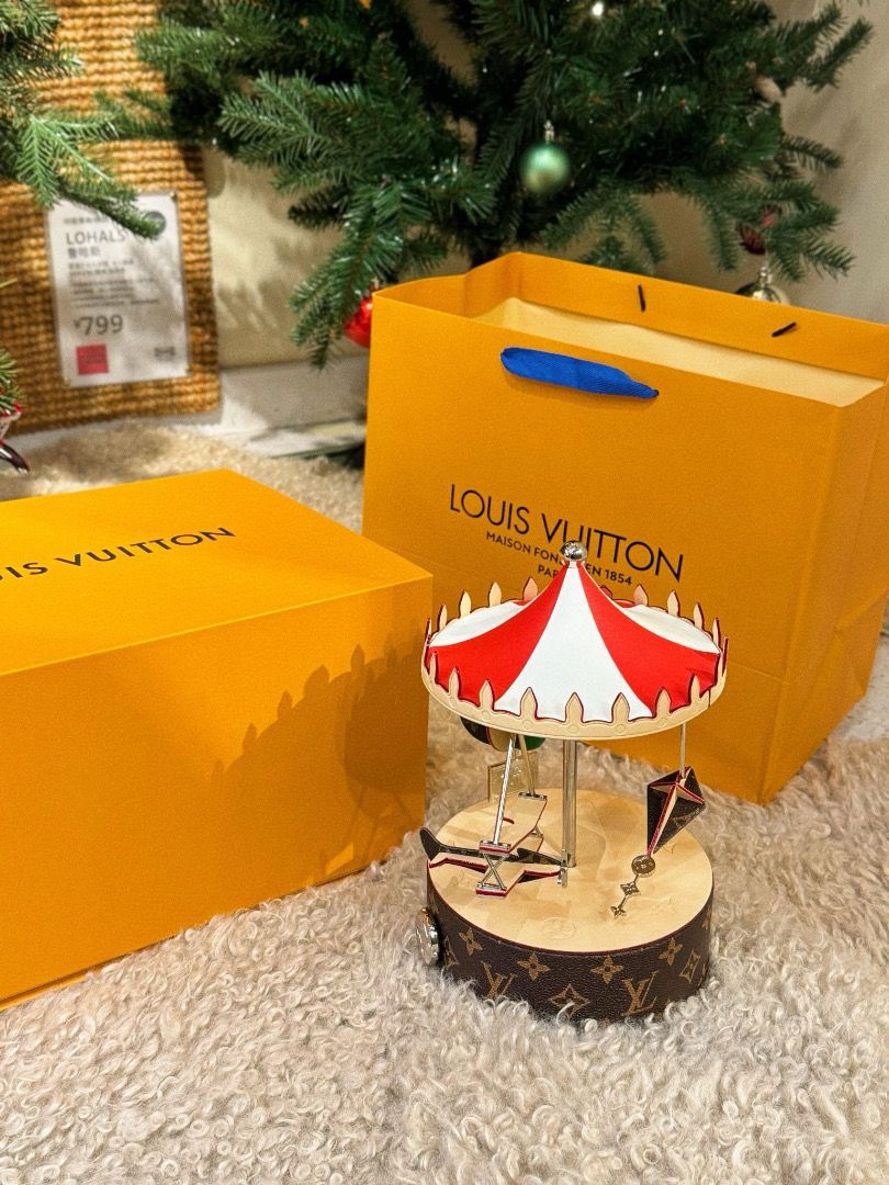 LV Carousel