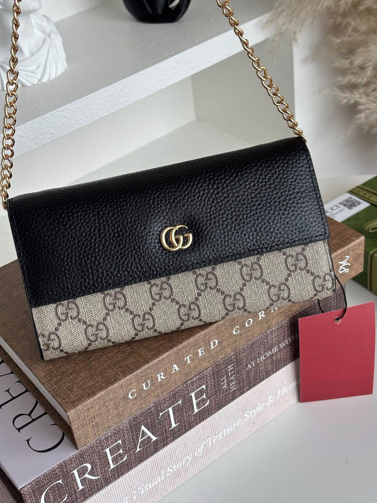 Gucci wallet on chain