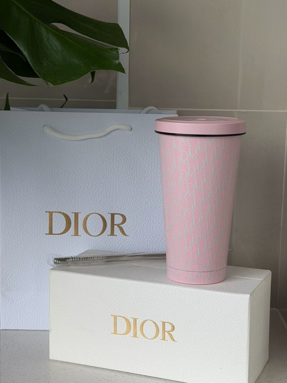 Dior cup