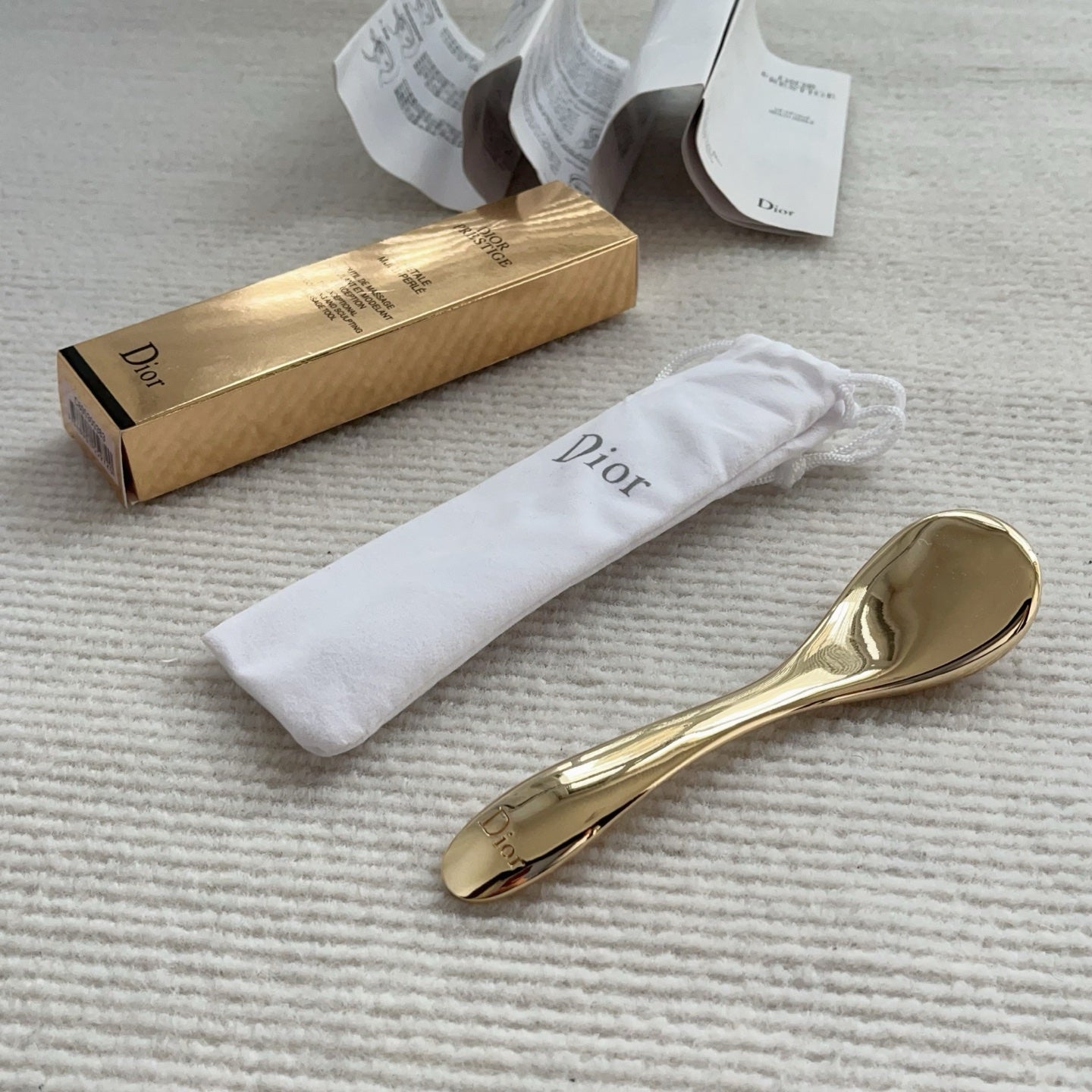 Dior face tool