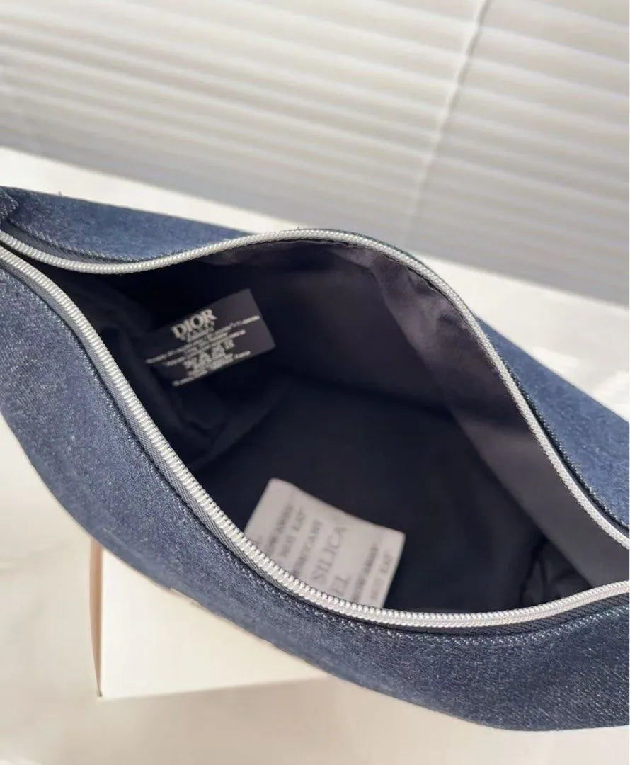 Dior pouch