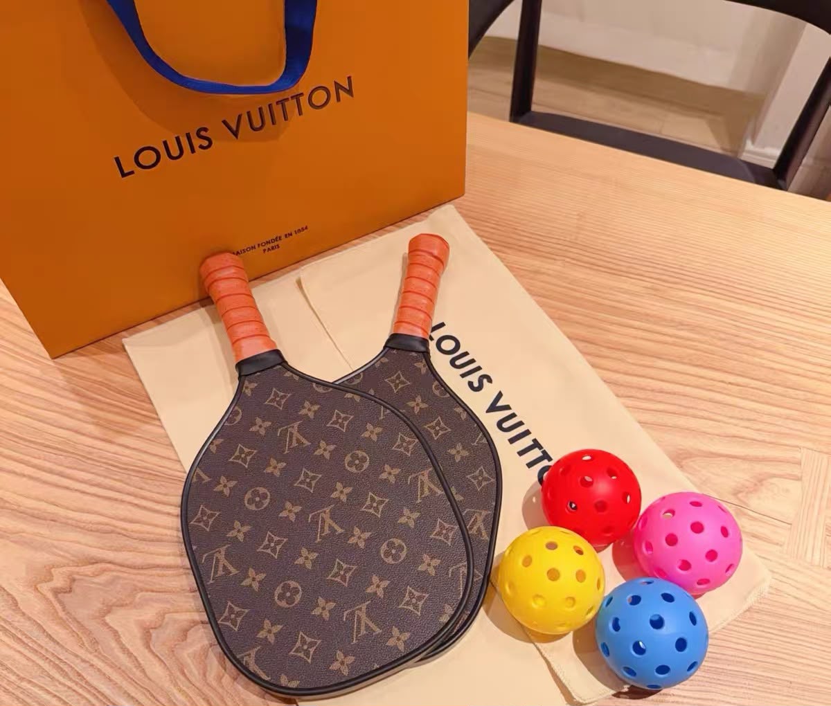 LV Ping Pong Set