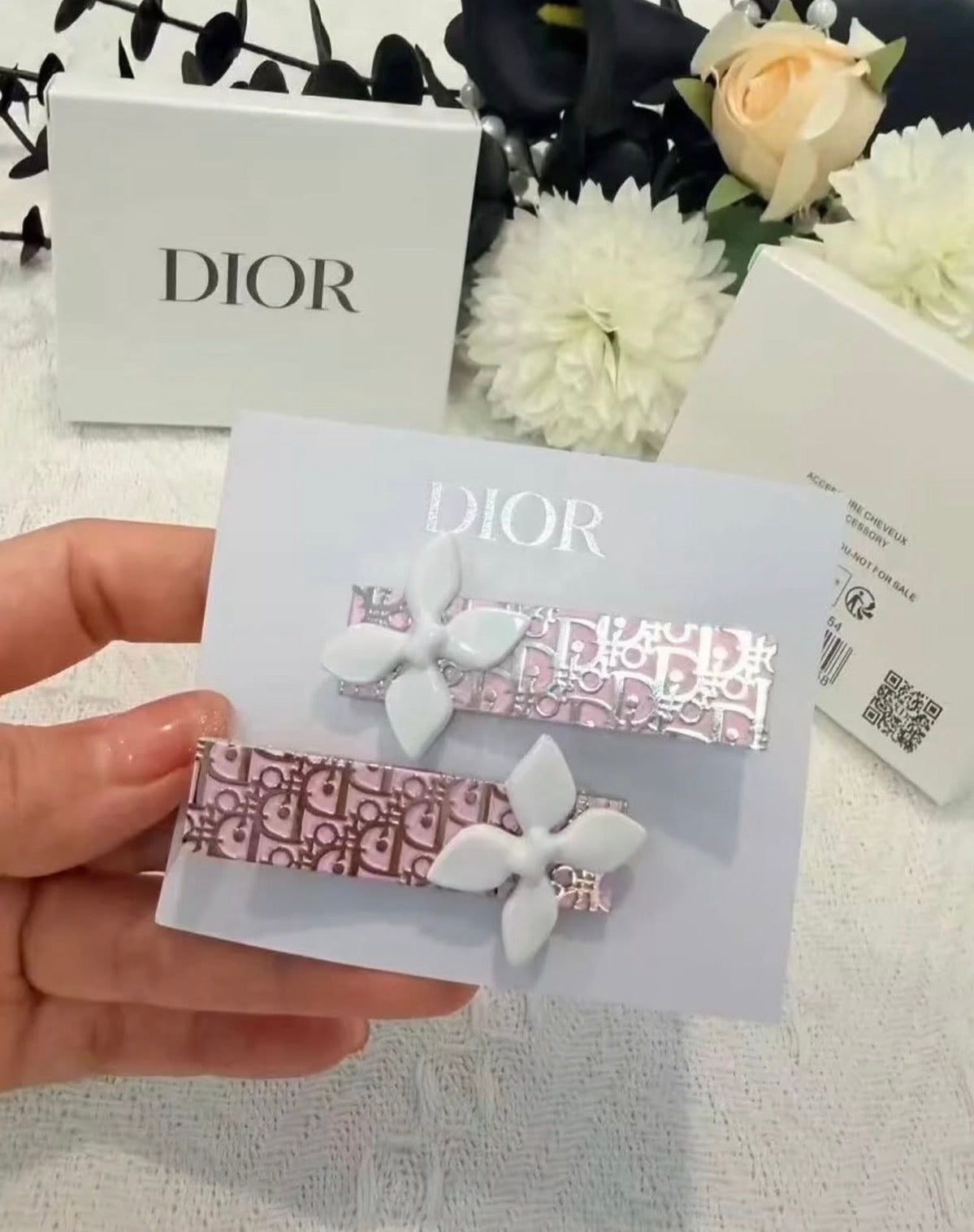 Dior hair clips