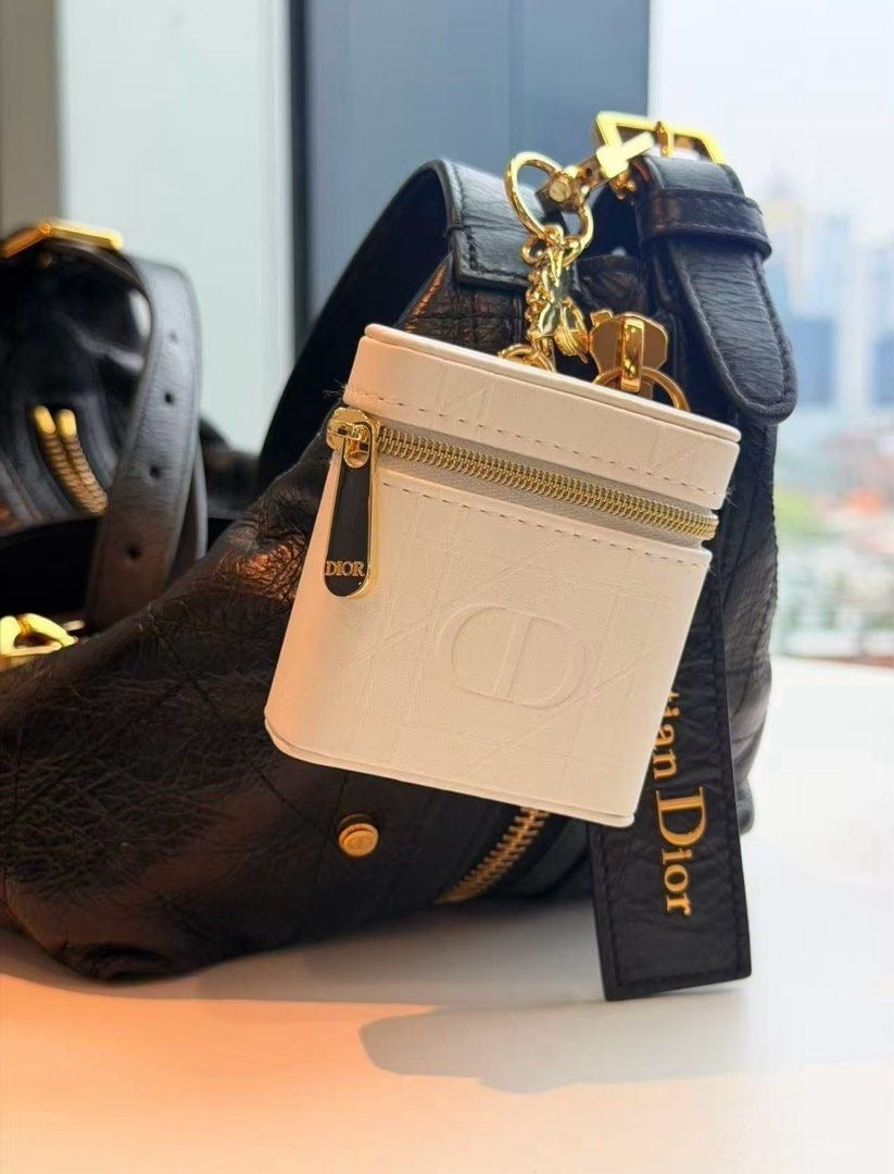 Dior lipstick holder + 3 lipsticks